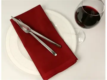 Farbige Servietten aus 100% Baumwolle mit umlaufender Atlaskante